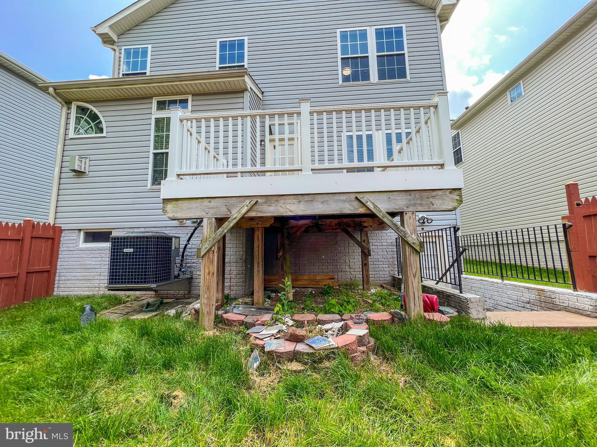 3909 BEEKER MILL PL