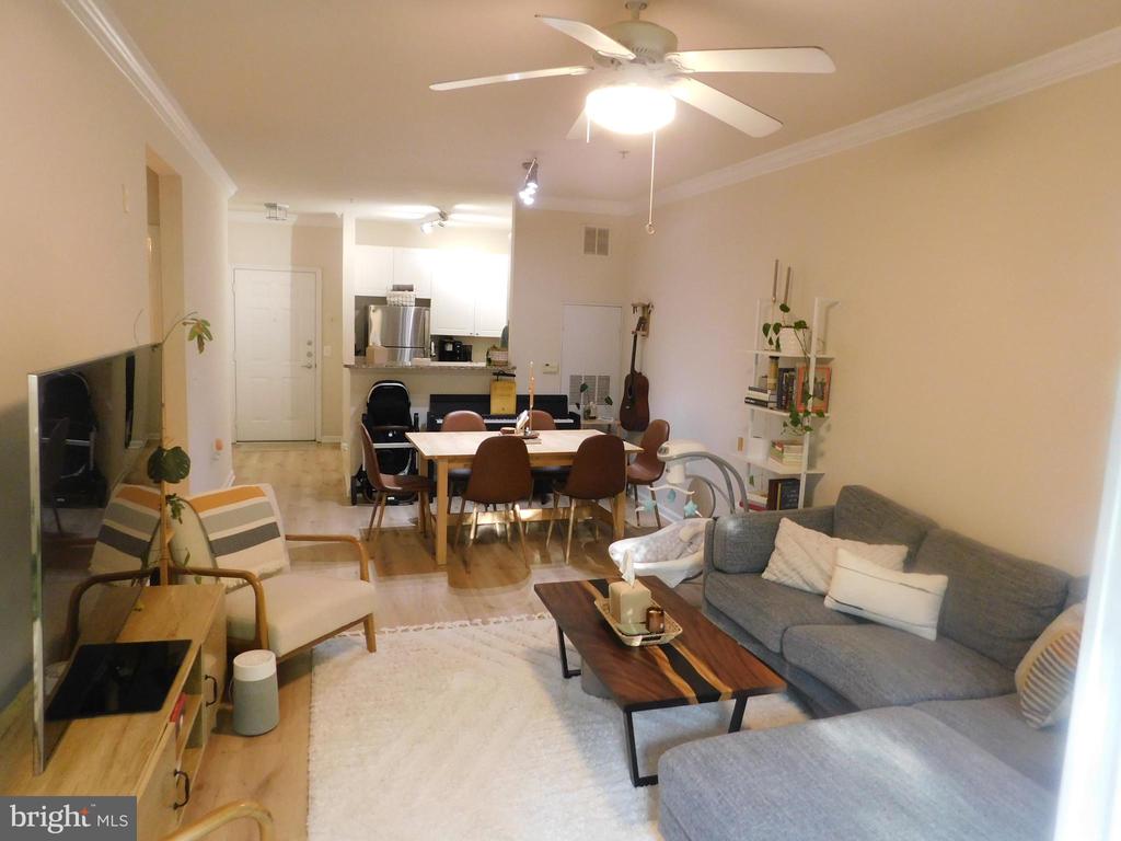2791 Centerboro Dr #273