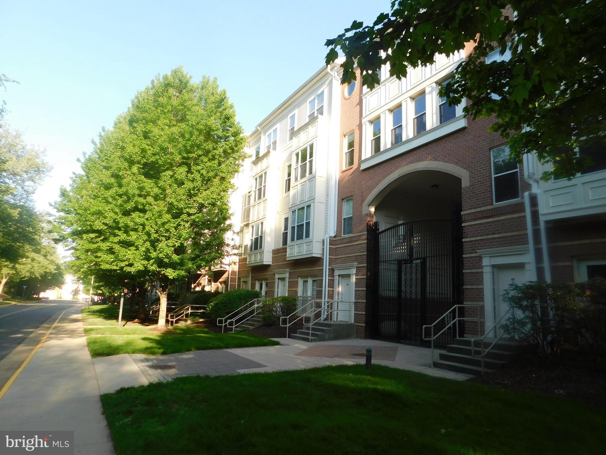 2791 Centerboro Dr #273