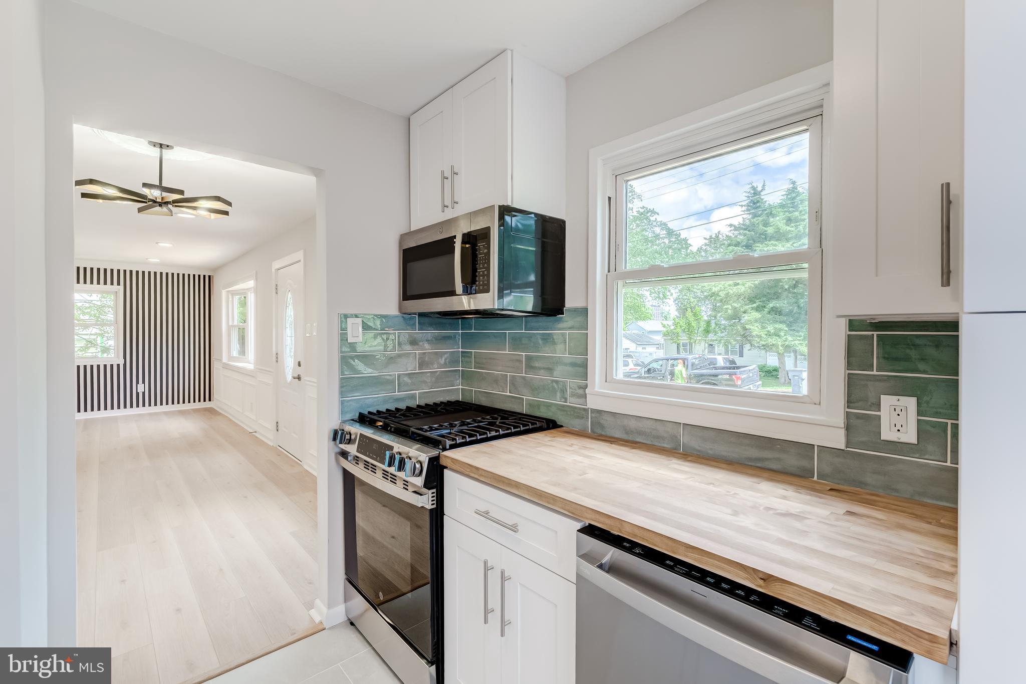 5614 Tremont Dr