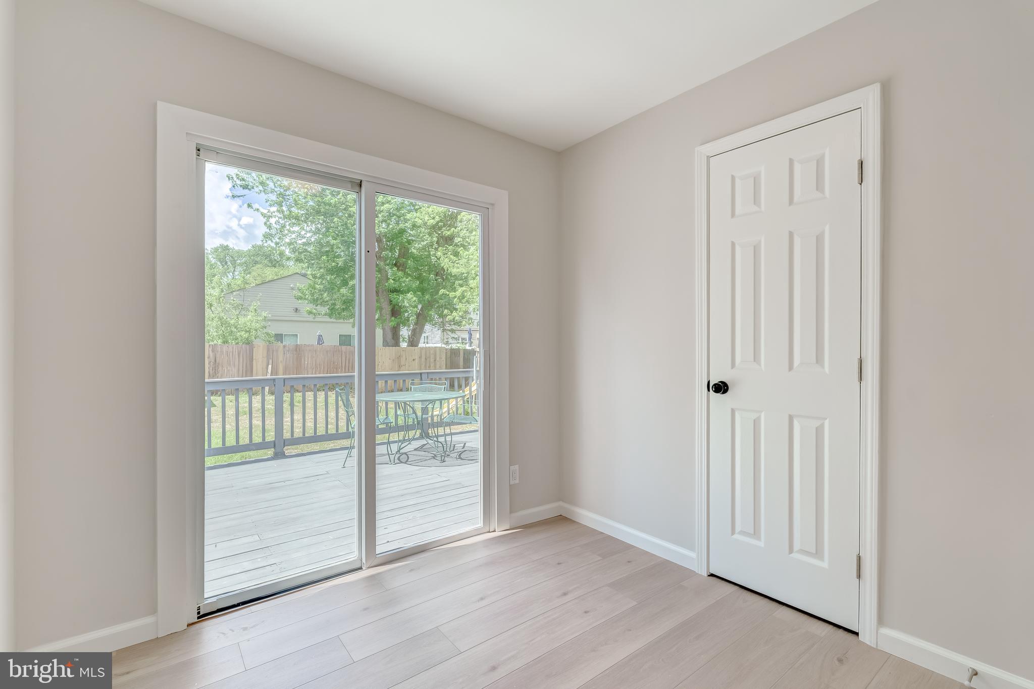 5614 Tremont Dr