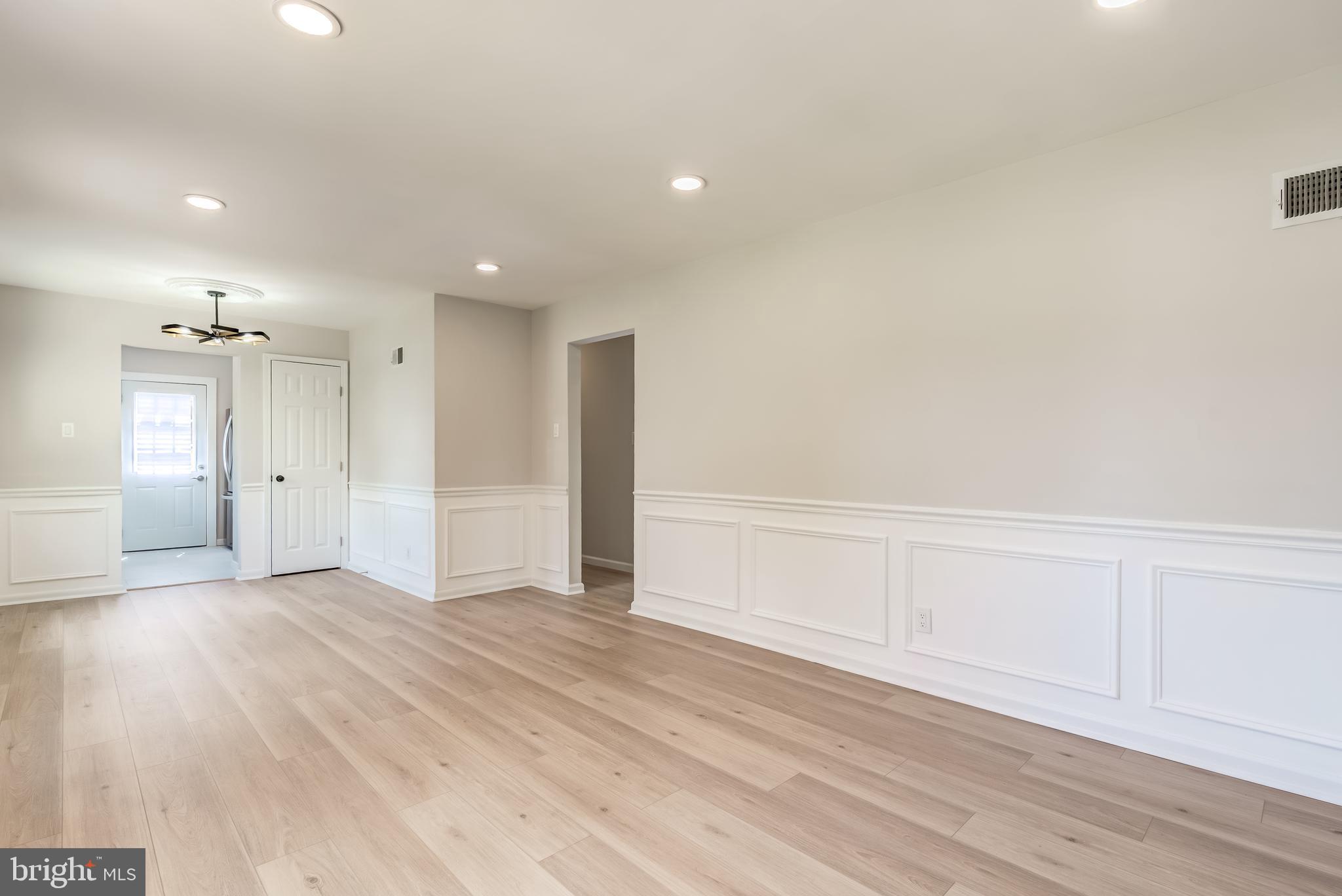 5614 Tremont Dr