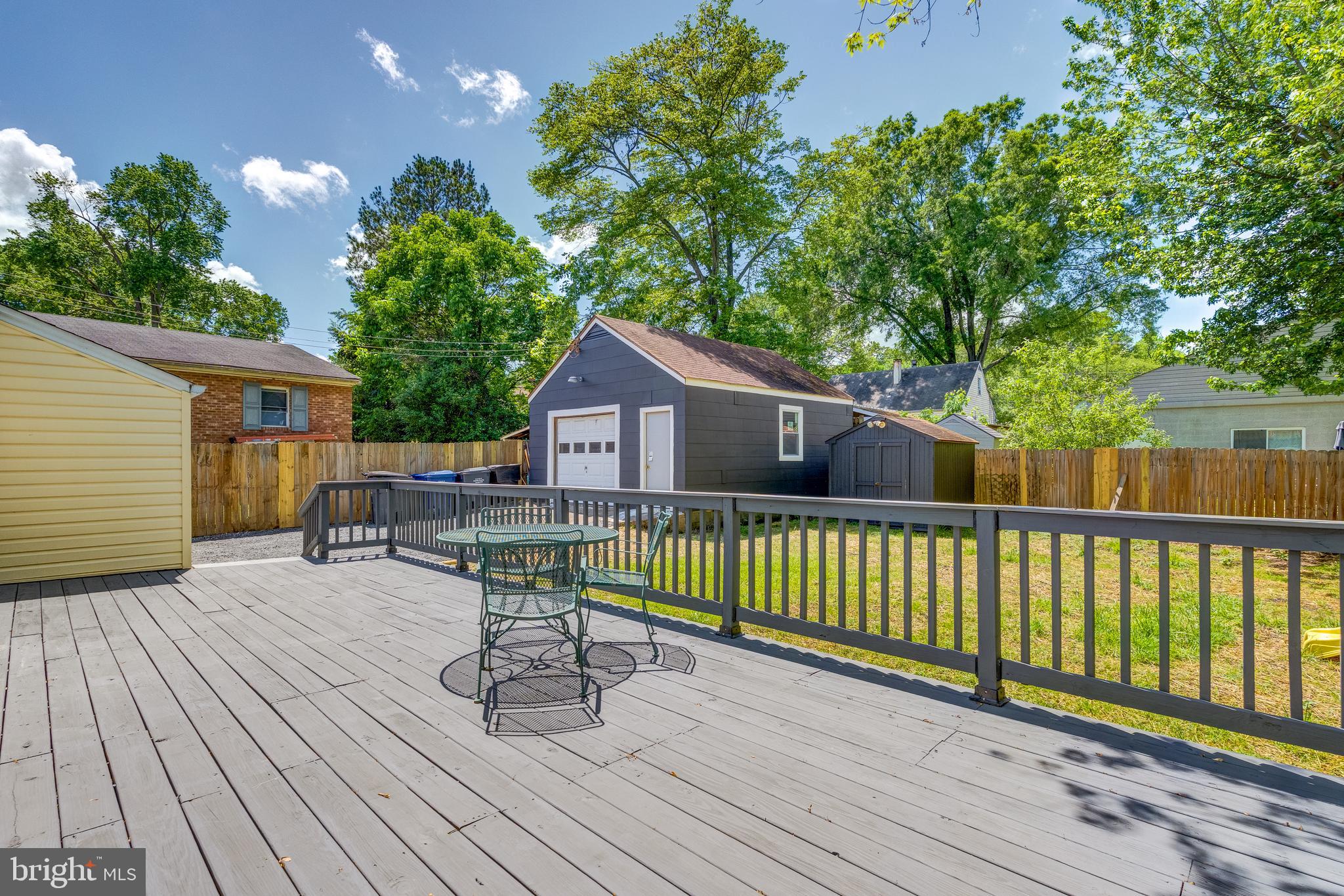 5614 Tremont Dr