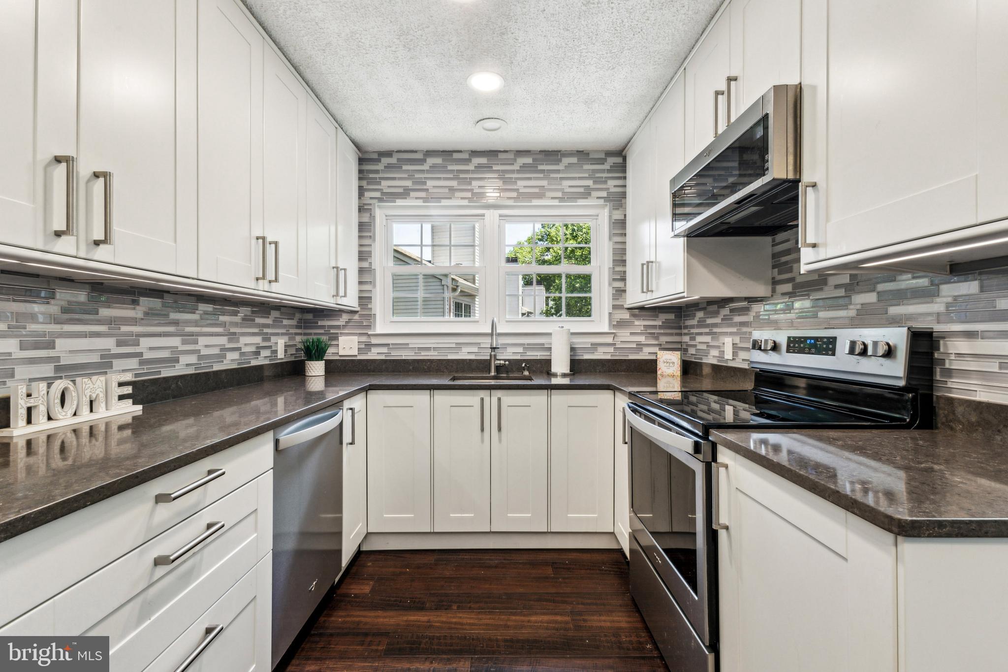 3901 Golf Tee Ct #301