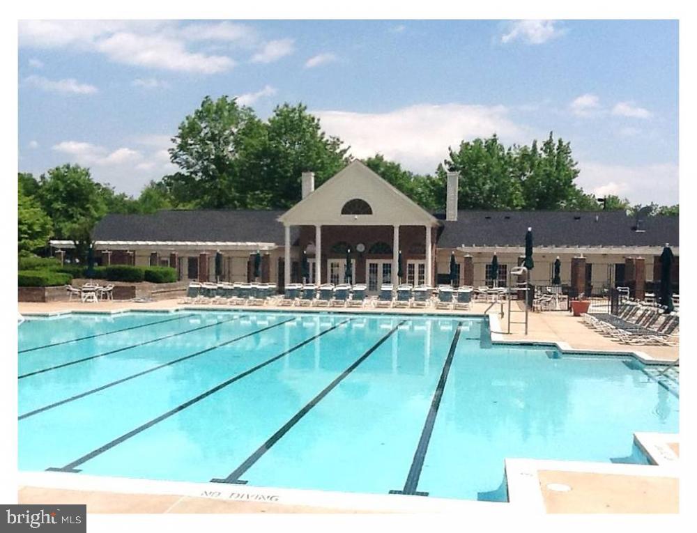 3901 Golf Tee Ct #301