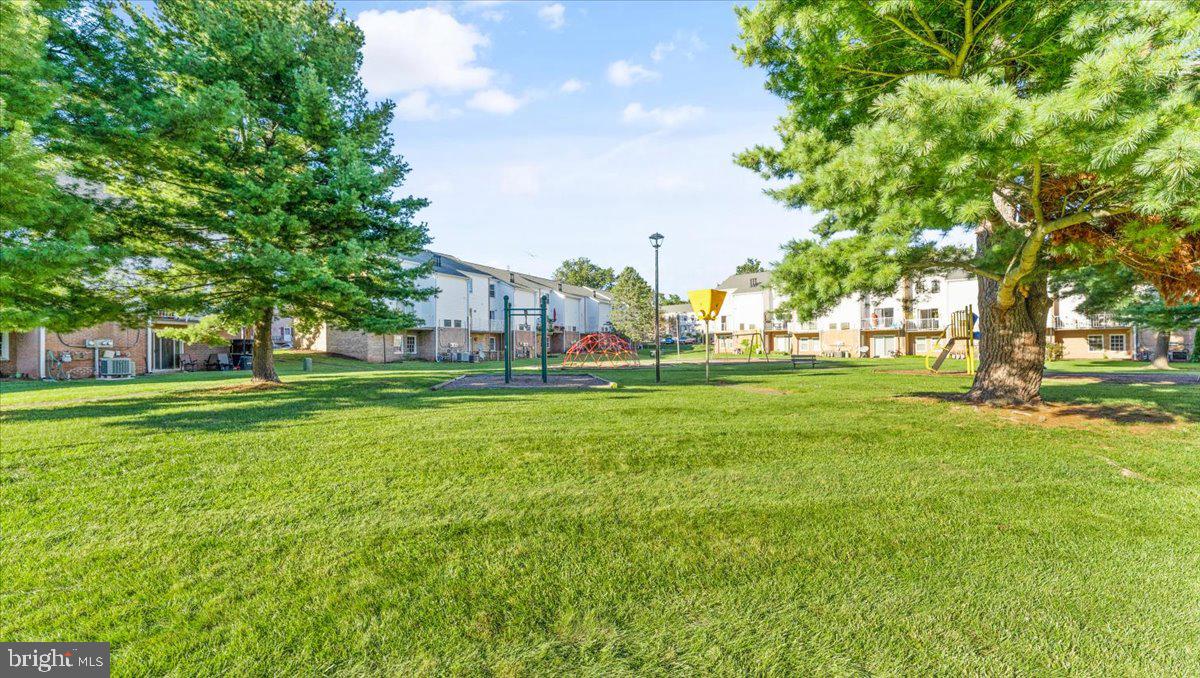 14524 GOLDEN OAK RD