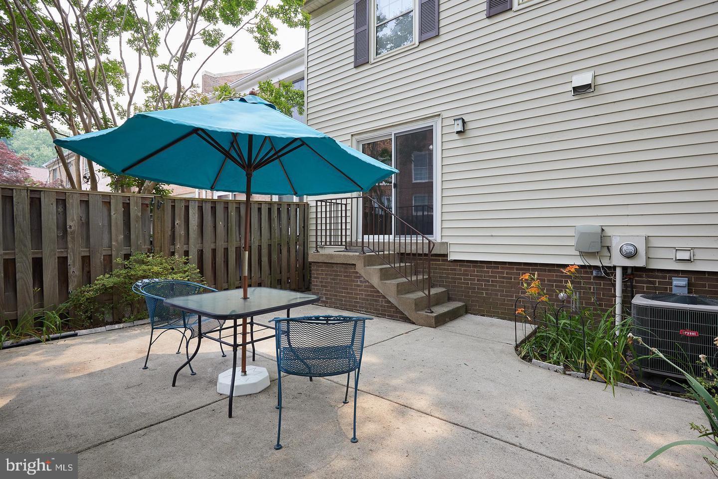2501 WINDBREAK DR