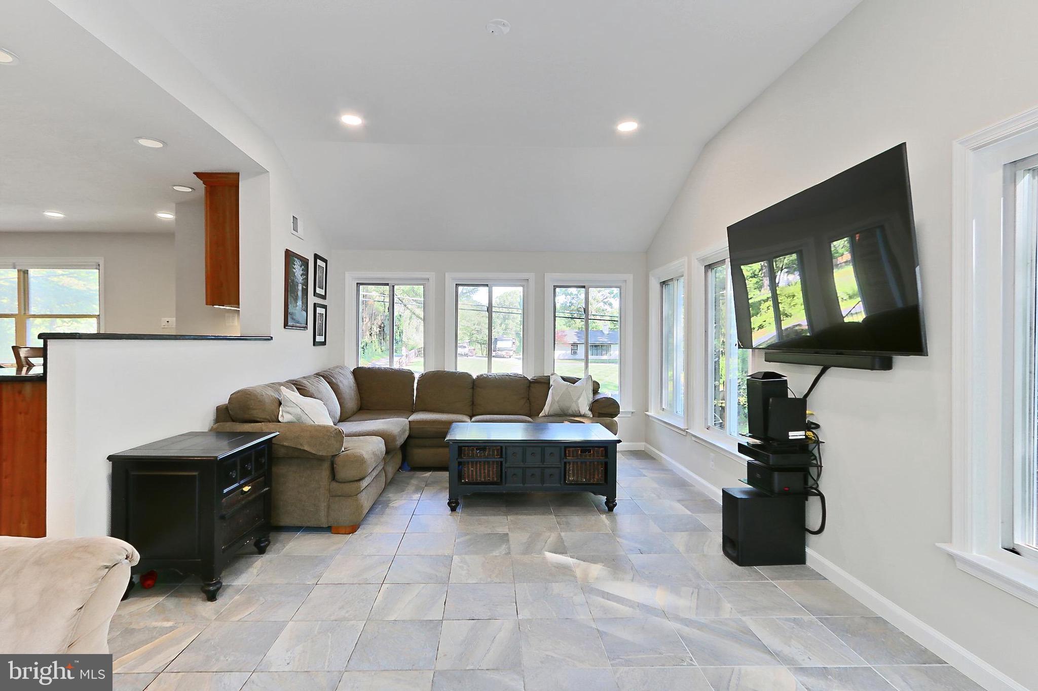 10621 Old Colchester Rd