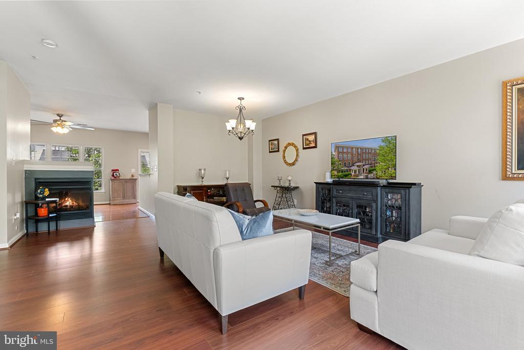 4463-B Beacon Grove Cir #702b