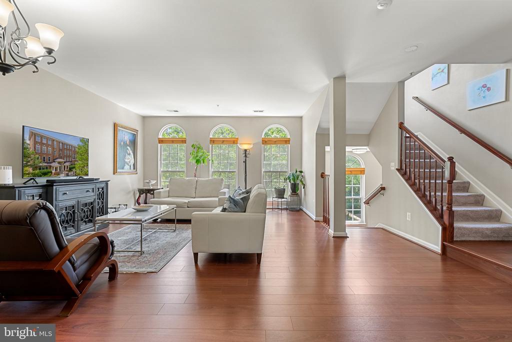 4463-B Beacon Grove Cir #702b