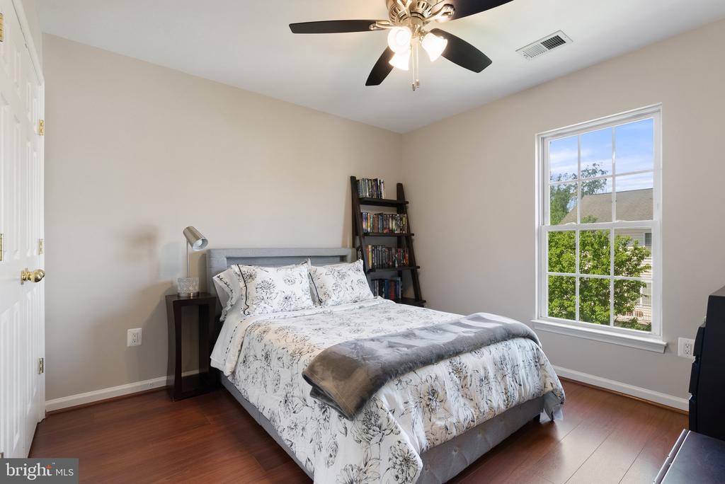 4463-B Beacon Grove Cir #702b