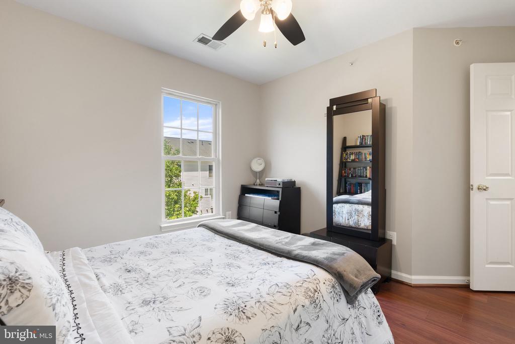 4463-B Beacon Grove Cir #702b