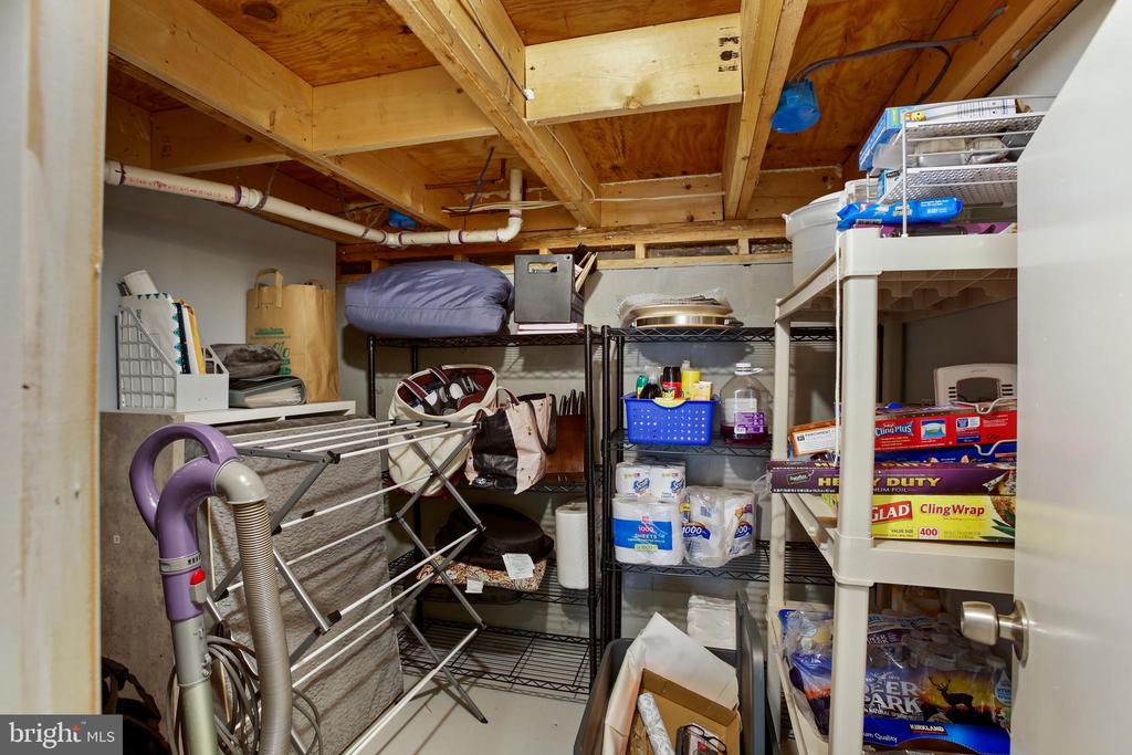 4263 Sleepy Lake Drive