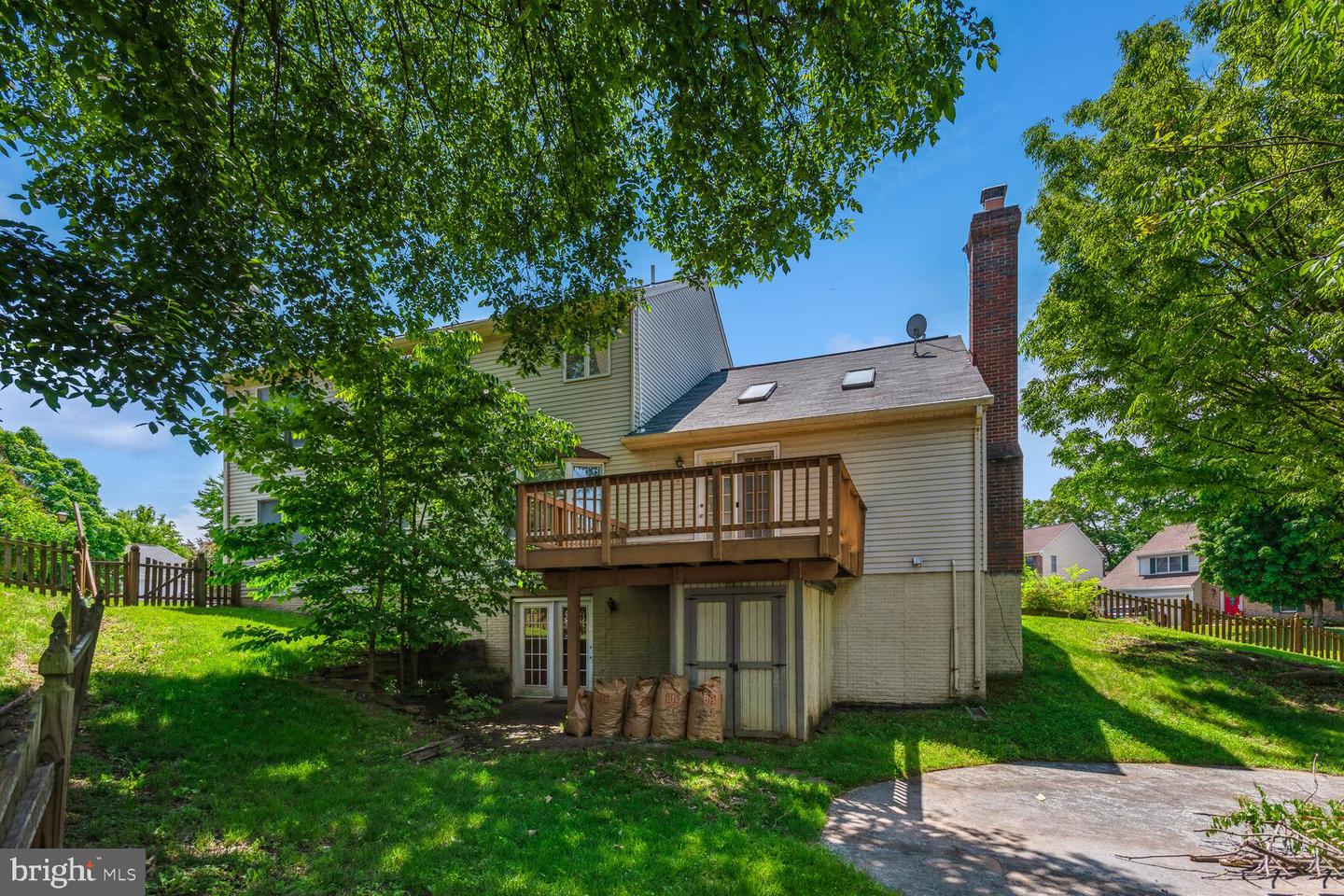 893 BROAD OAKS DR