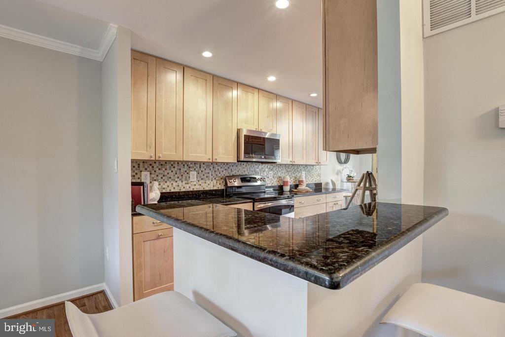3147 BAYSWATER CT