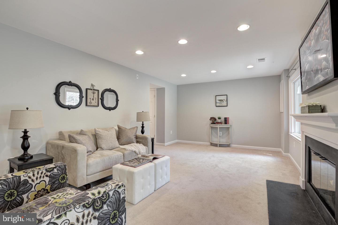 3147 BAYSWATER CT