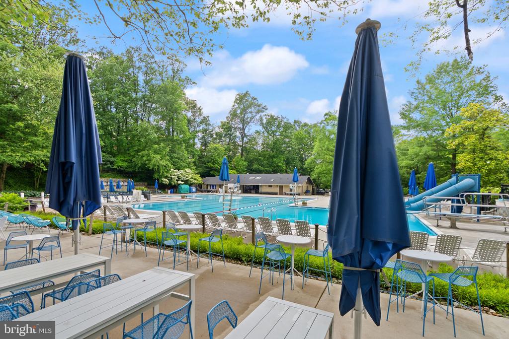 6927 Haycock Rd