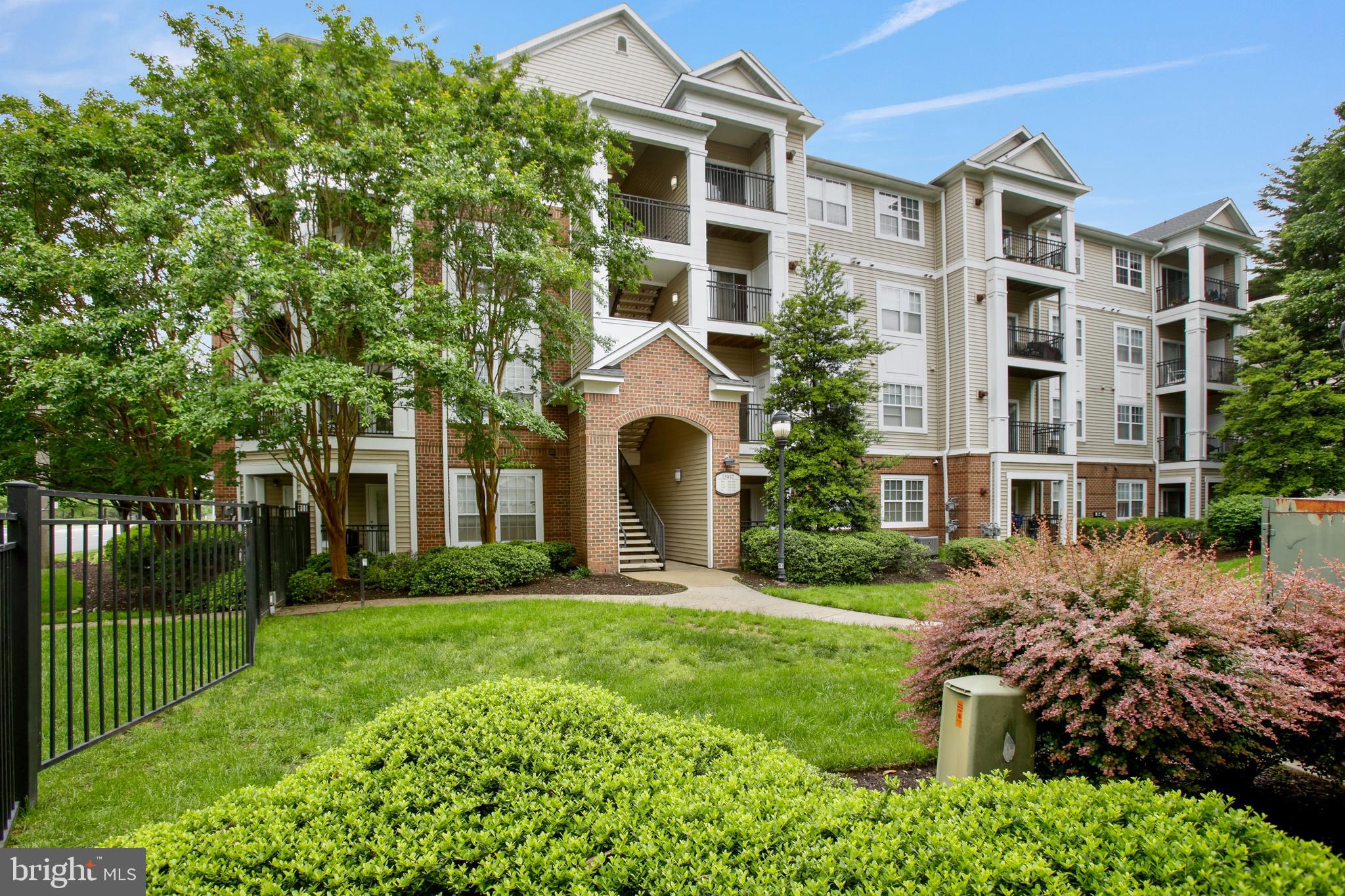 12937 CENTRE PARK CIR #203