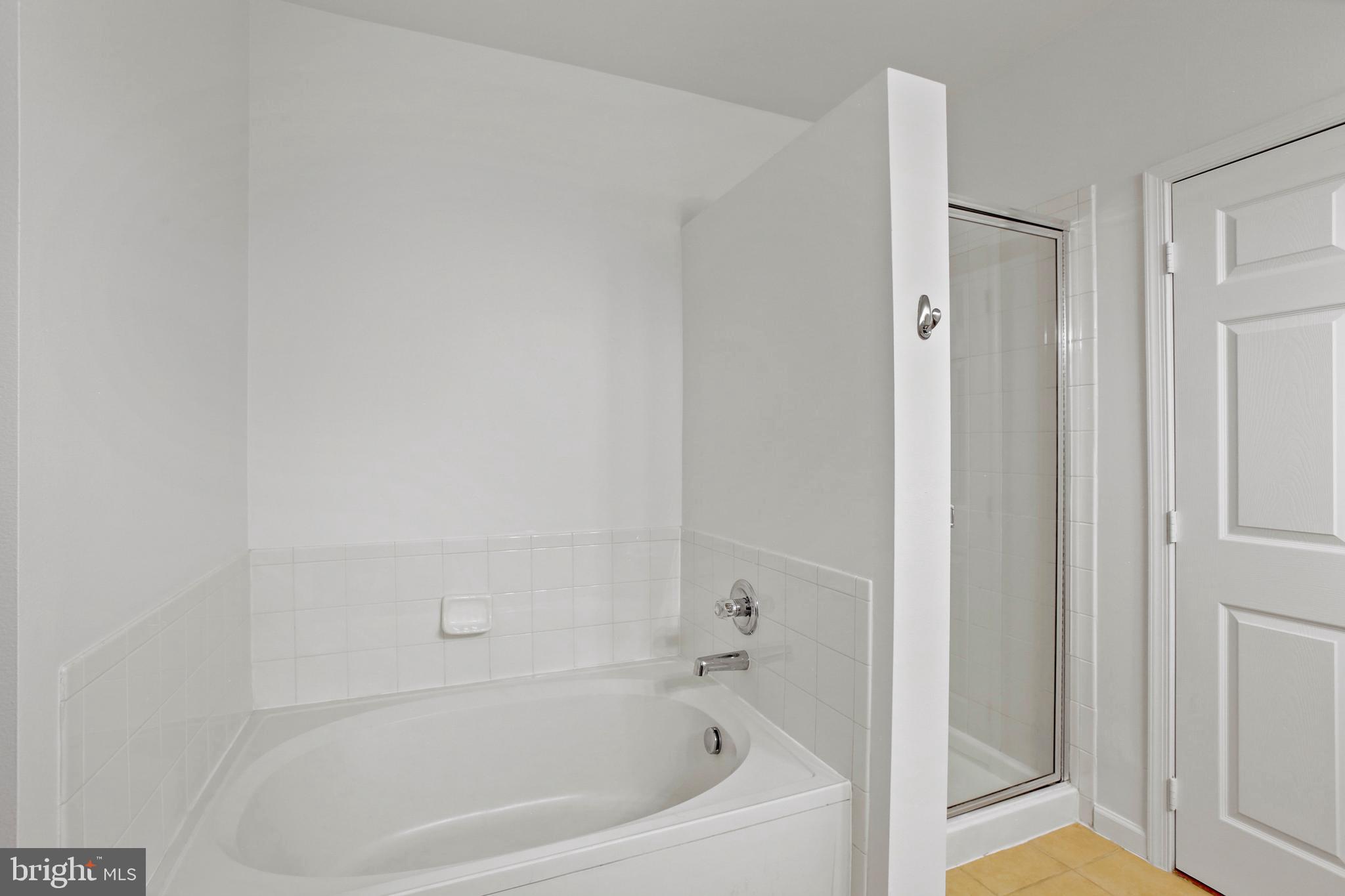 12937 CENTRE PARK CIR #203