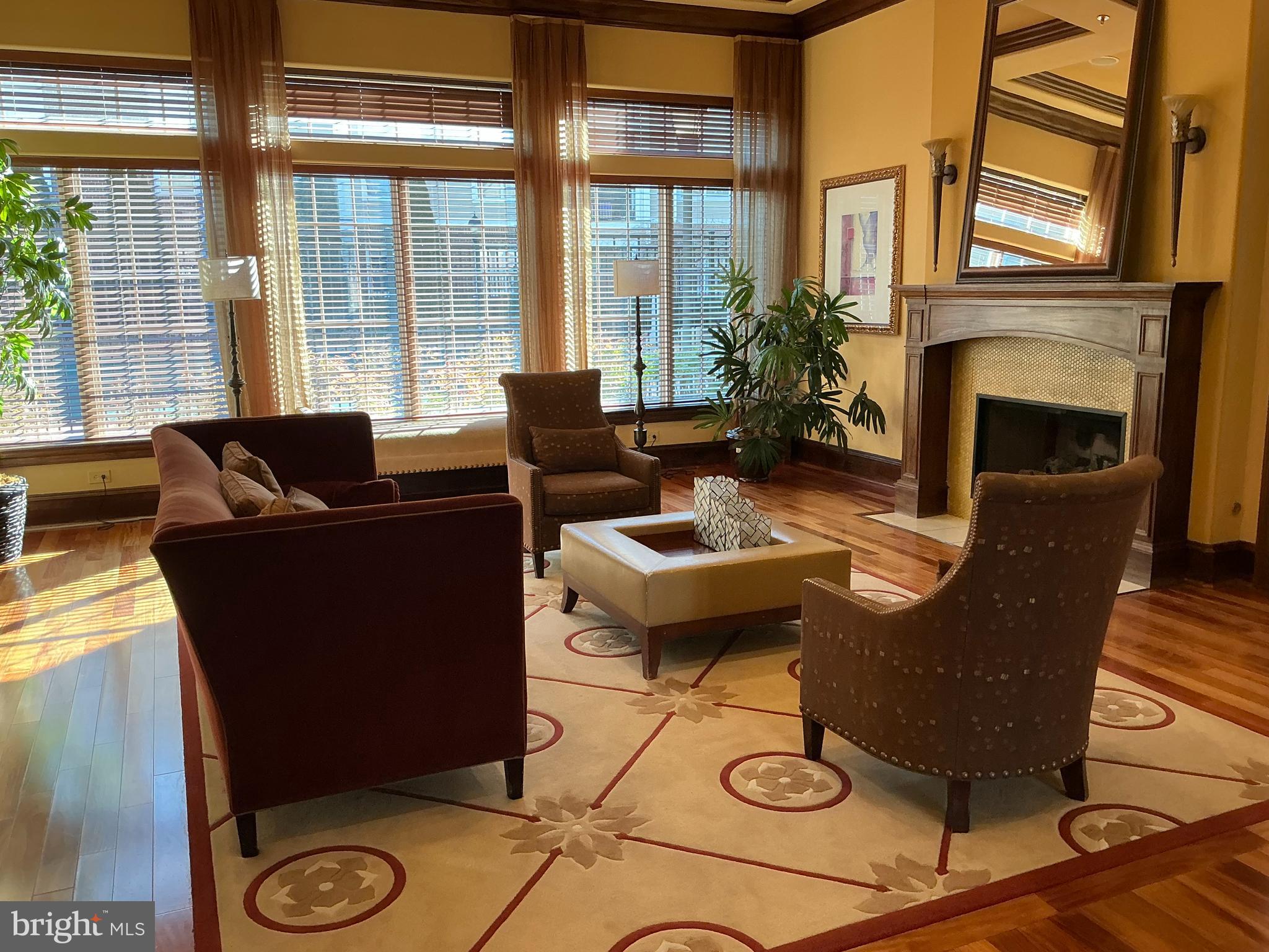 12937 CENTRE PARK CIR #203