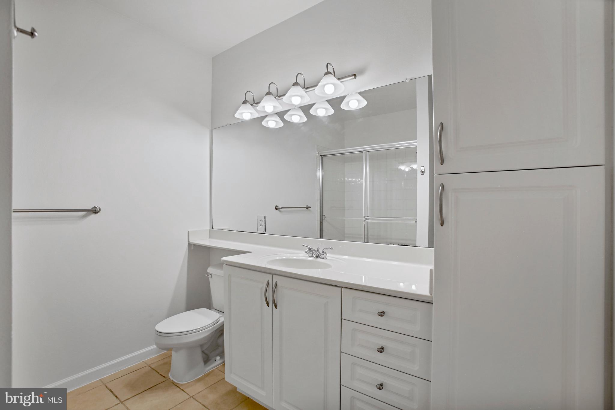 12937 CENTRE PARK CIR #203