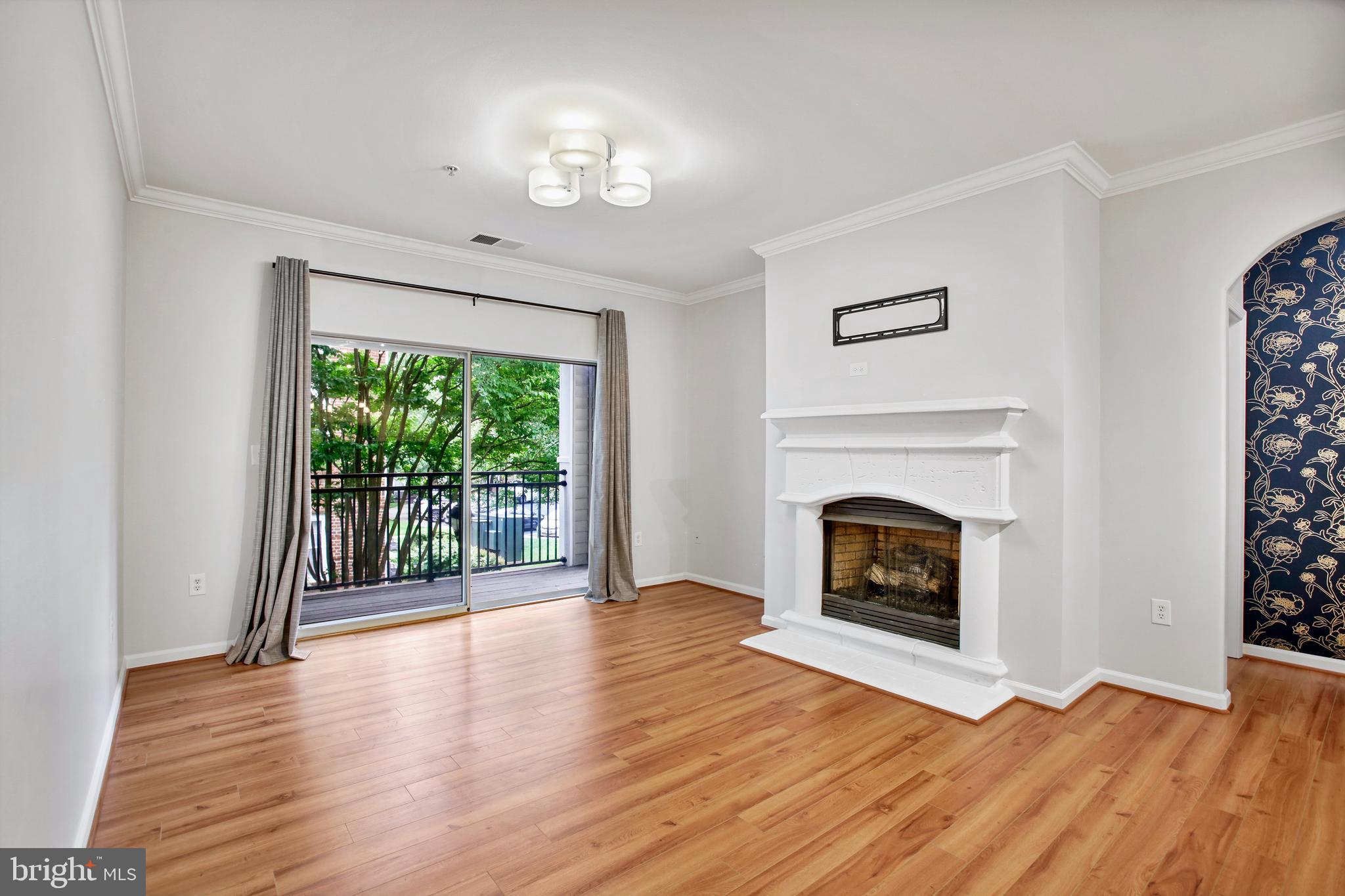 12937 CENTRE PARK CIR #203