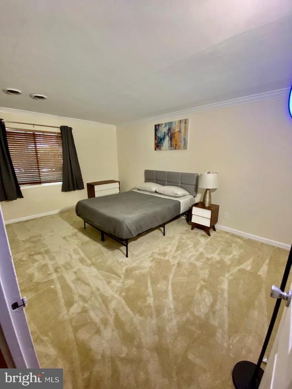 2624 Redcoat Dr #2b