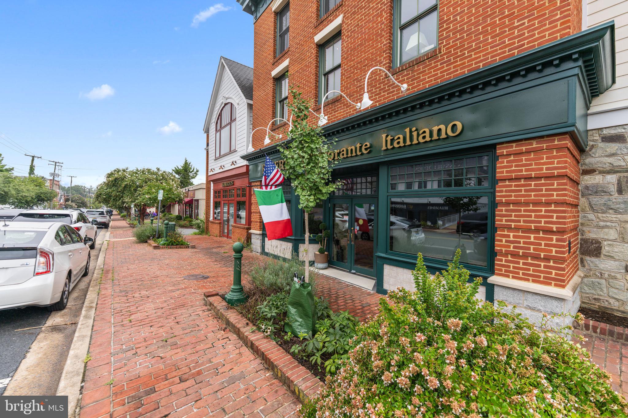 311 Beulah Rd NE