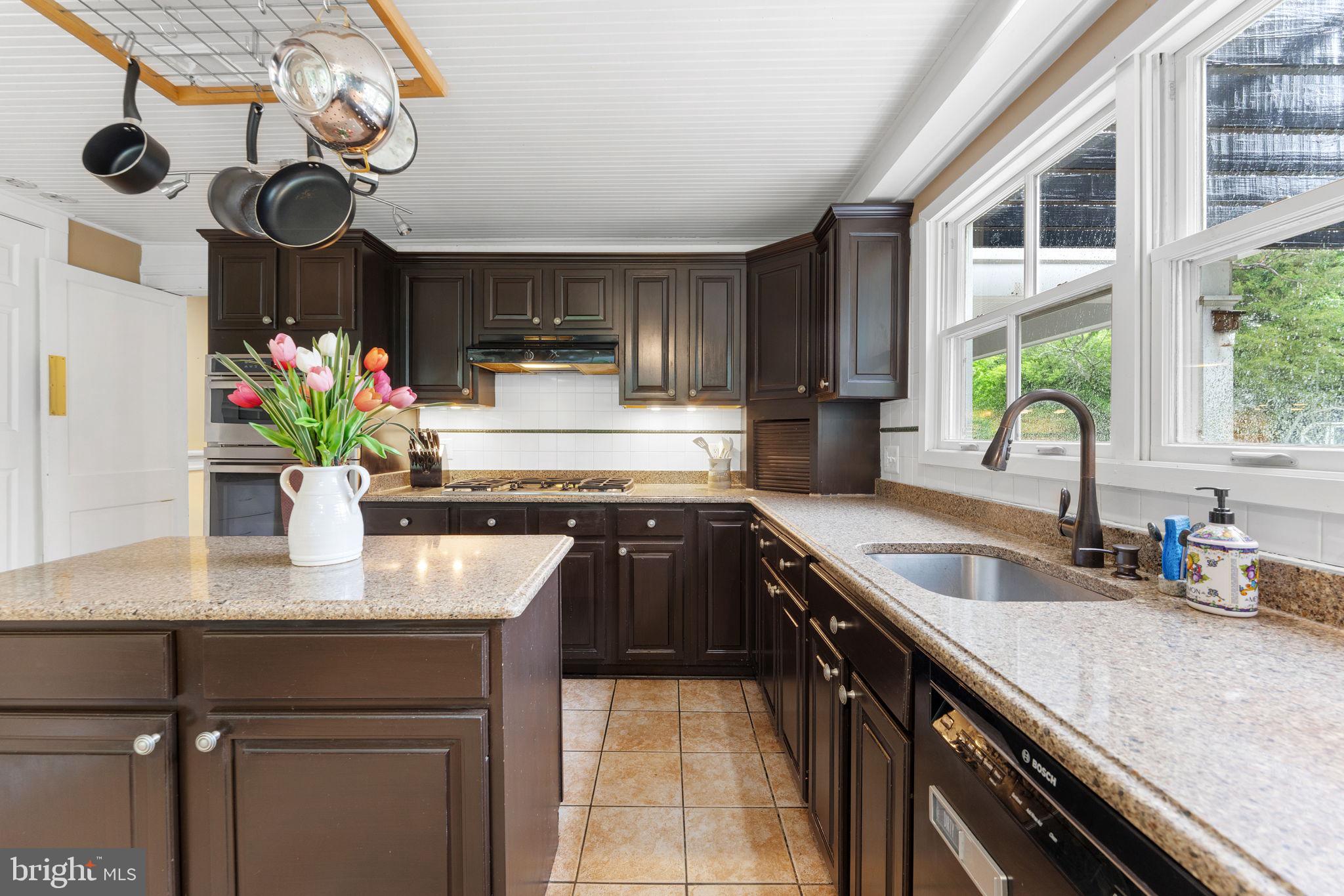 311 Beulah Rd NE