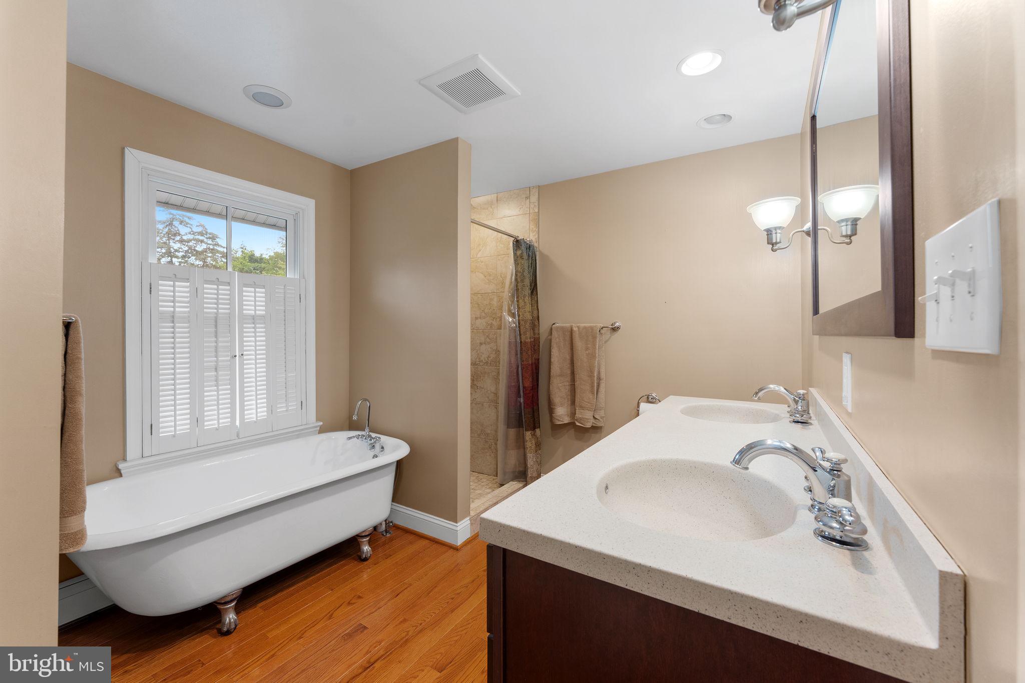 311 Beulah Rd NE