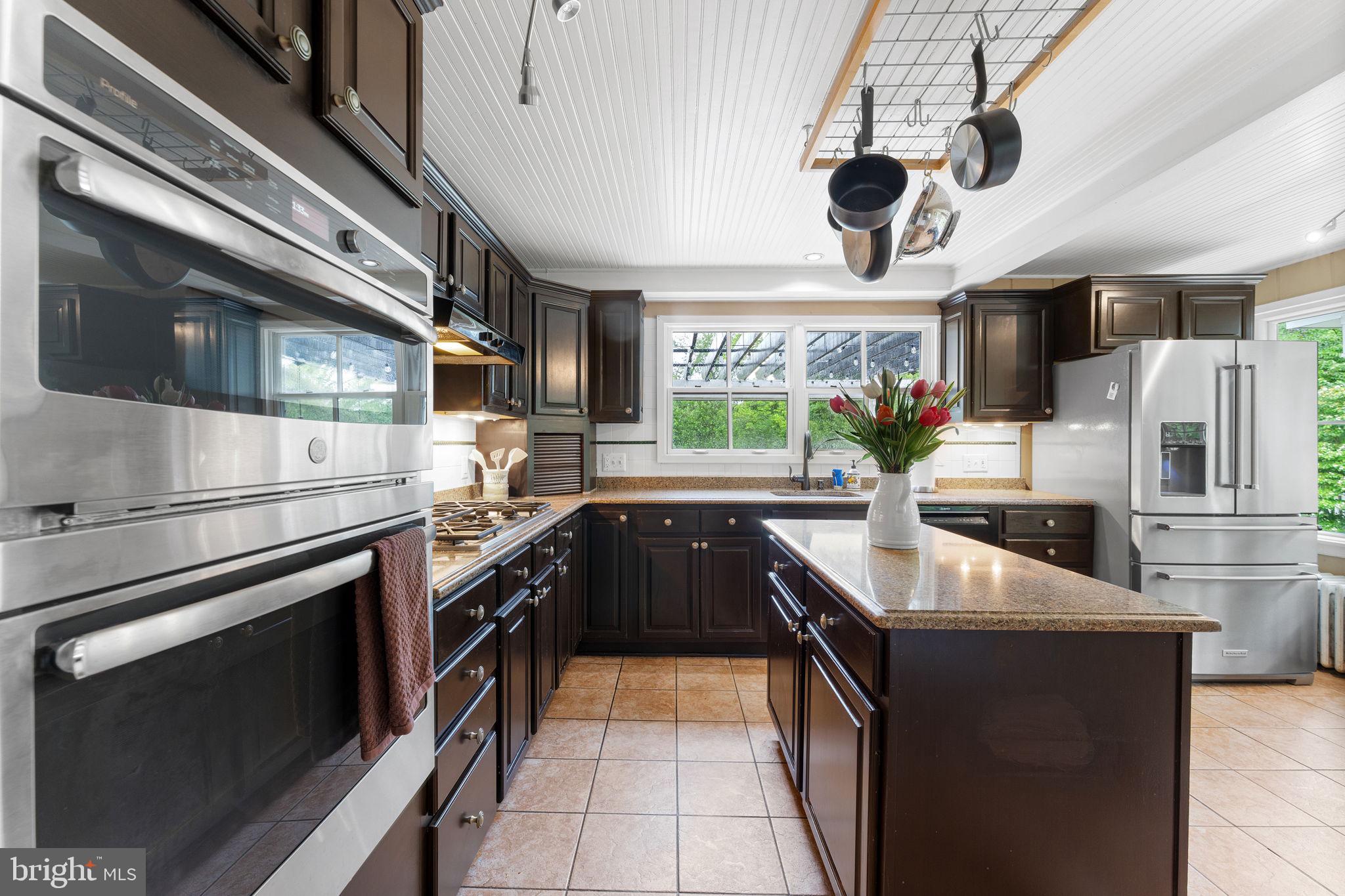 311 Beulah Rd NE