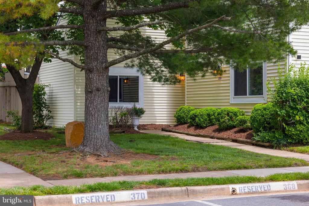 370 Juniper Ct