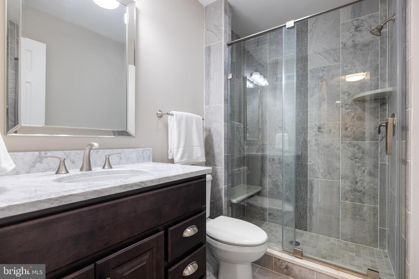 370 Juniper Ct