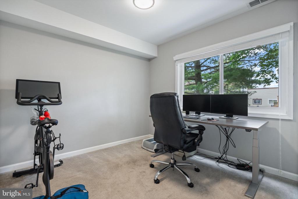 370 Juniper Ct