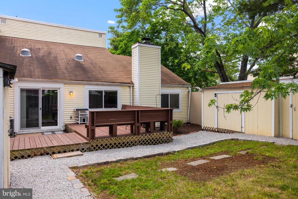 370 Juniper Ct