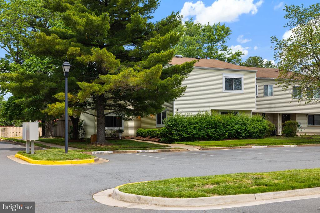370 Juniper Ct