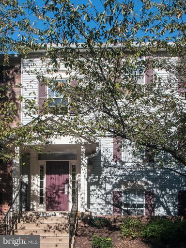 12104 GREEN LEAF CT #102