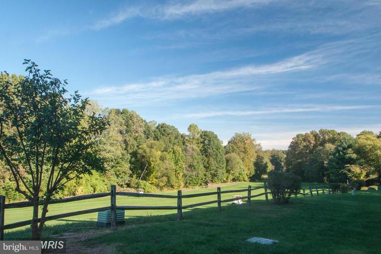 12104 GREEN LEAF CT #102