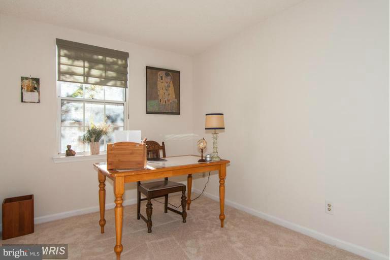 12104 GREEN LEAF CT #102