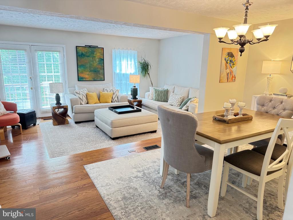 1549 AUTUMN RIDGE CIR