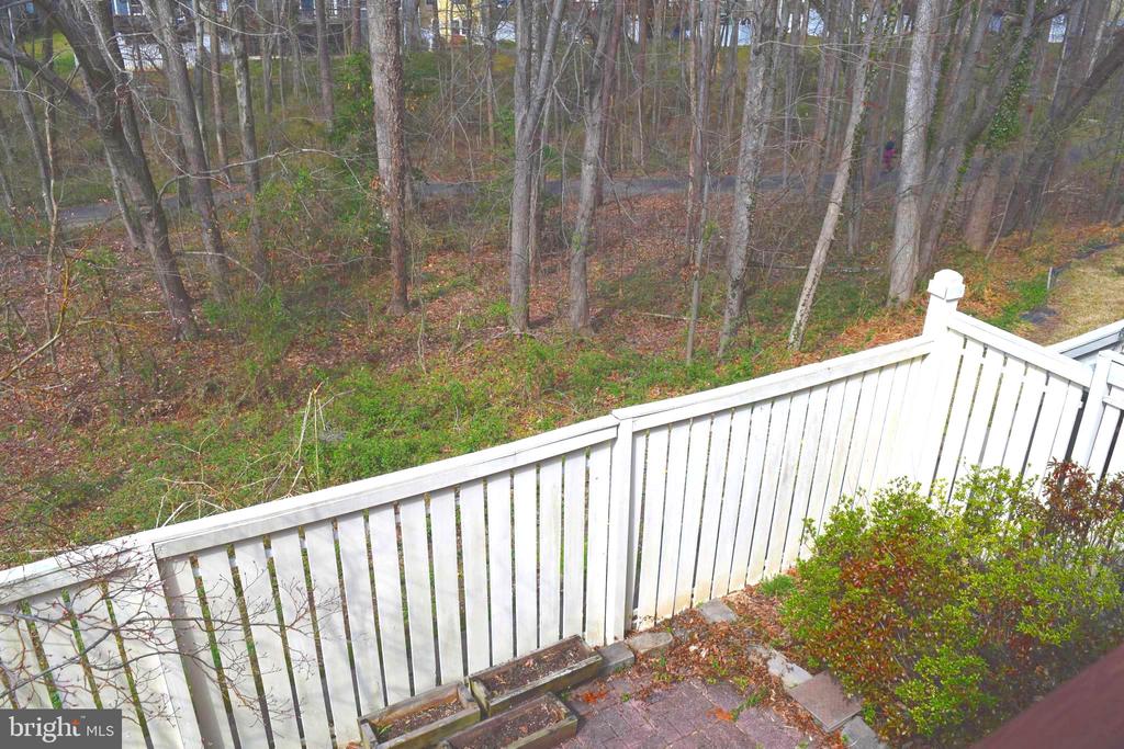 1549 AUTUMN RIDGE CIR