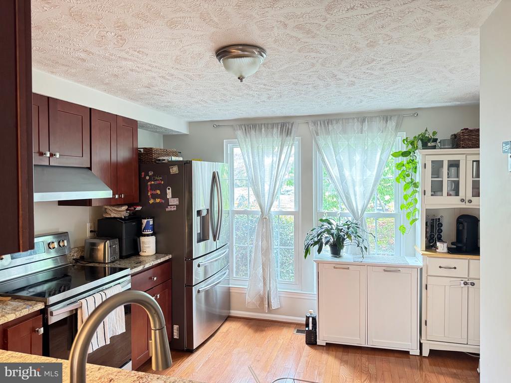 1549 AUTUMN RIDGE CIR