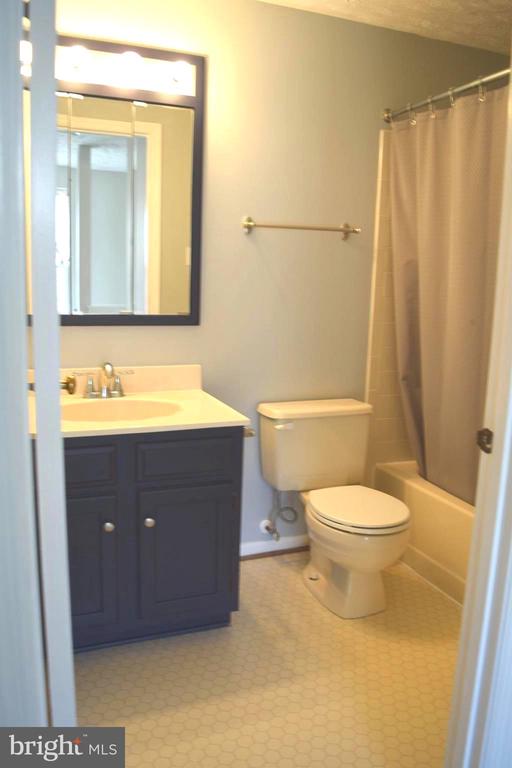 1549 AUTUMN RIDGE CIR