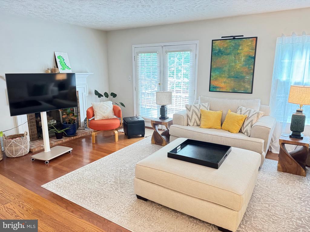 1549 AUTUMN RIDGE CIR