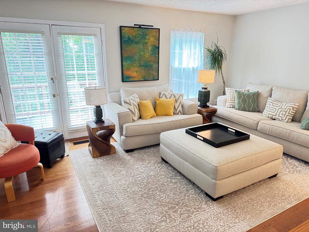 1549 AUTUMN RIDGE CIR
