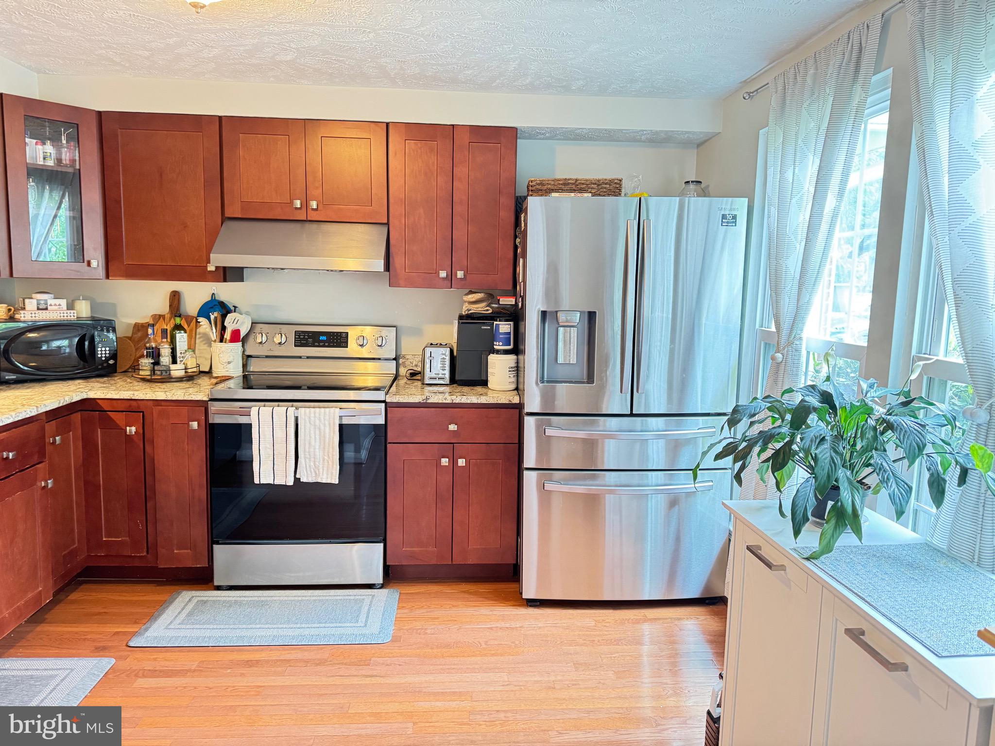 1549 AUTUMN RIDGE CIR