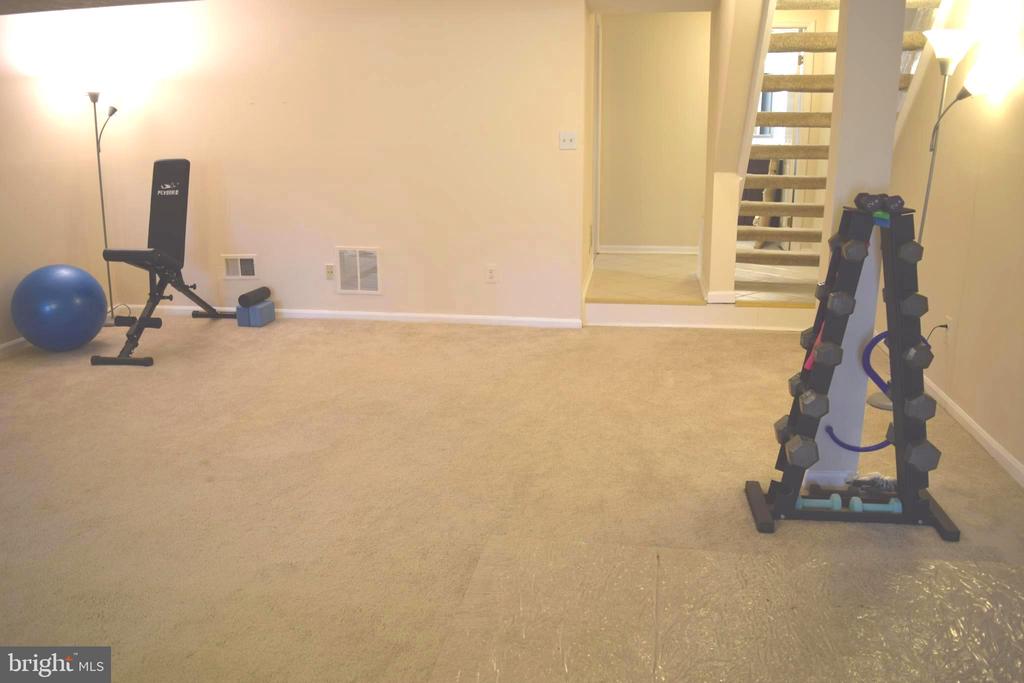 1549 AUTUMN RIDGE CIR