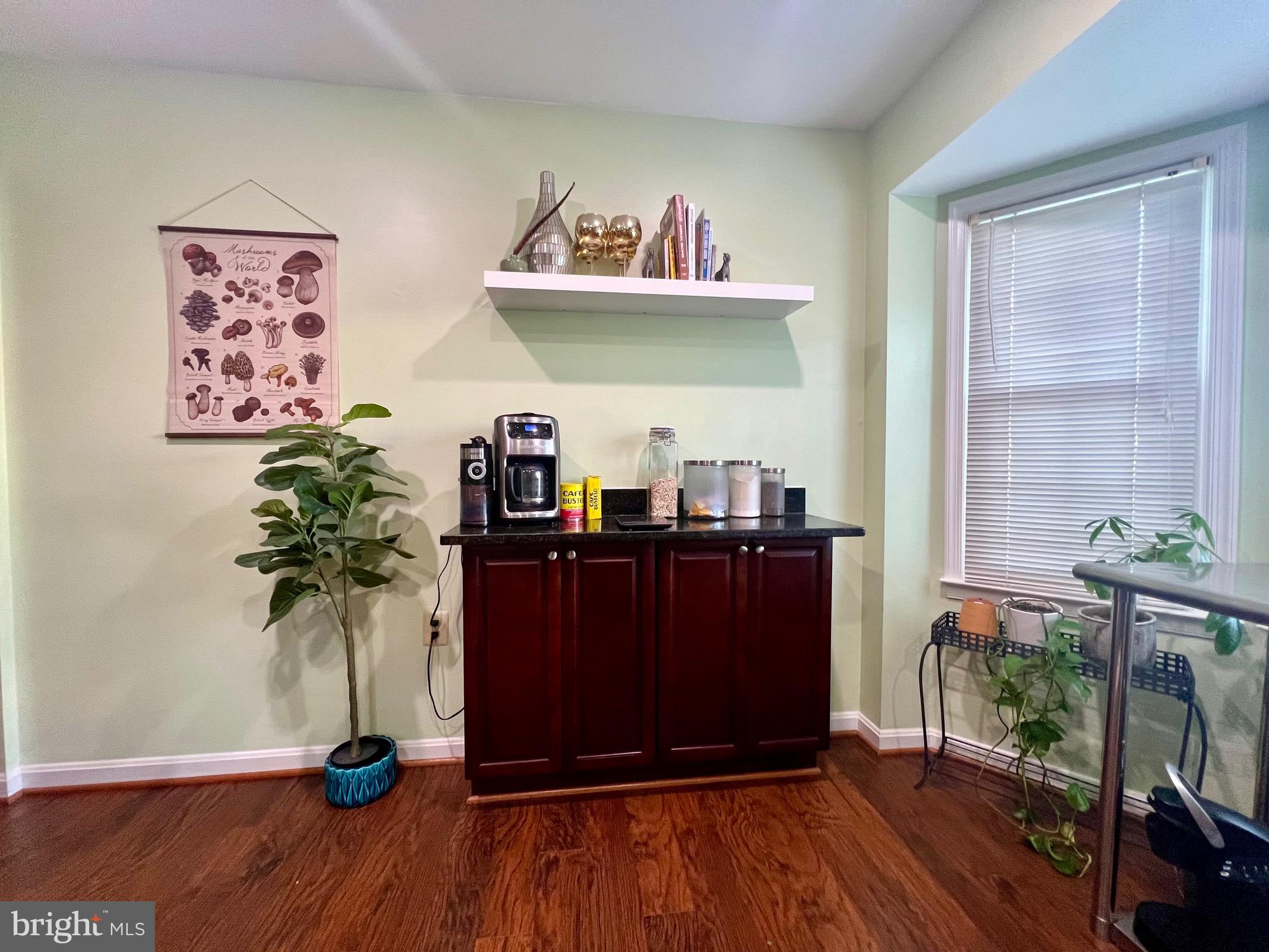 7684 GREEN GARLAND DR