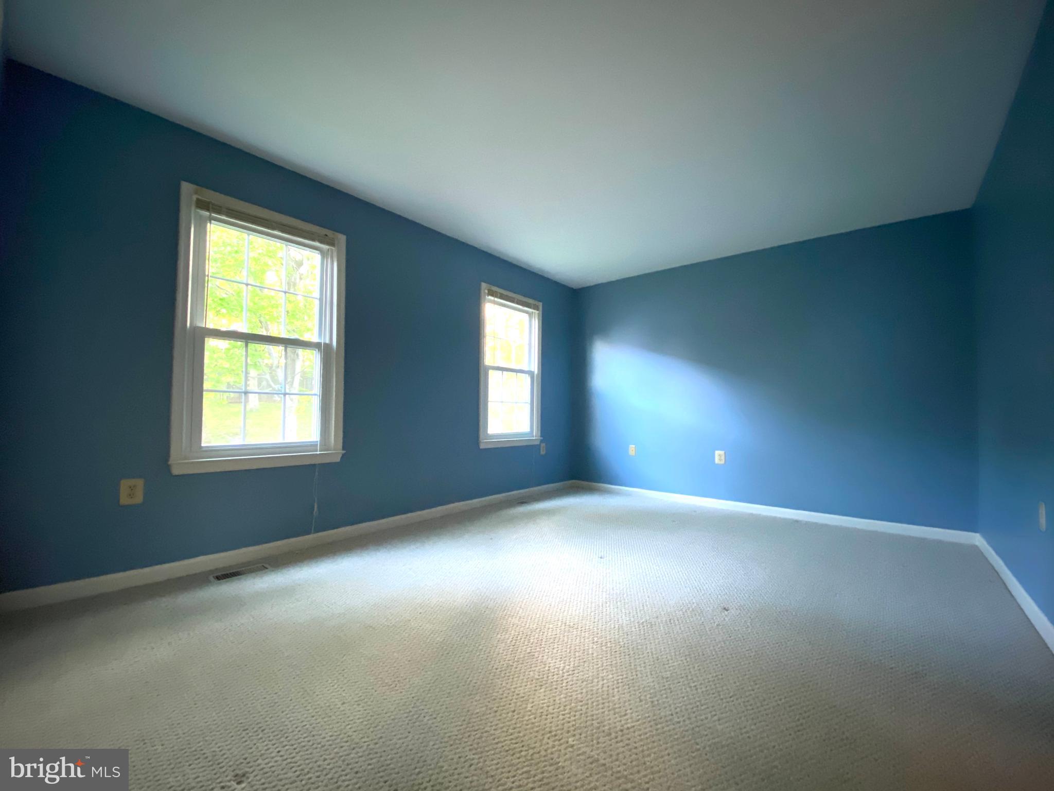 7684 GREEN GARLAND DR