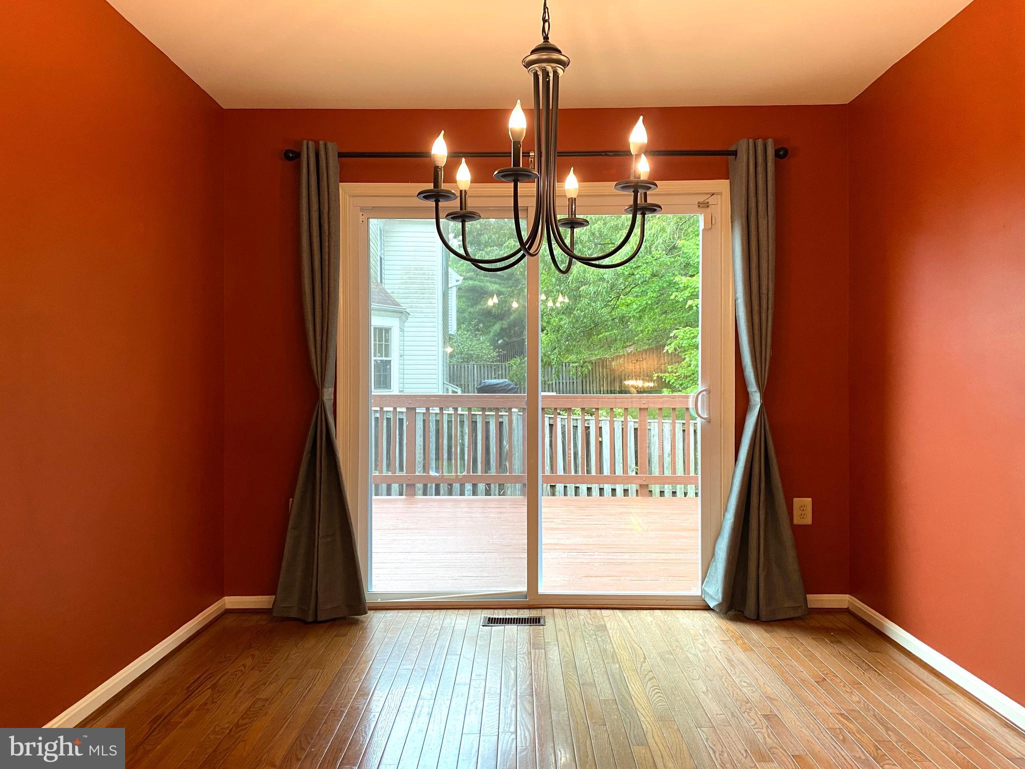 7684 GREEN GARLAND DR